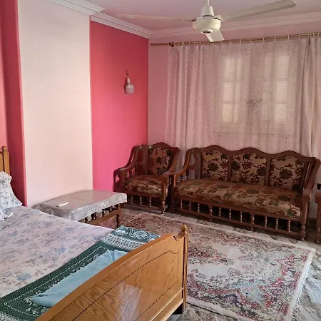 شقة مميزة جدا في قلب العاصمة قريبة من جميع الأماكن والخدمات Cairo Exterior photo