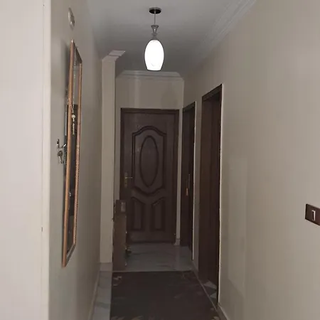 شقة مميزة جدا في قلب العاصمة قريبة من جميع الأماكن والخدمات Cairo Exterior photo