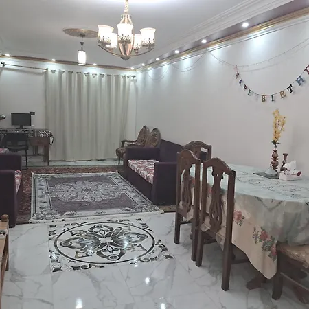 شقة مميزة جدا في قلب العاصمة قريبة من جميع الأماكن والخدمات Cairo Exterior photo