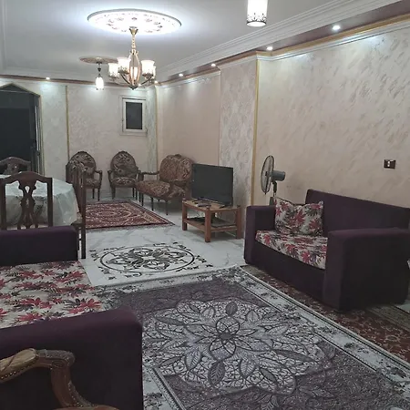 شقة مميزة جدا في قلب العاصمة قريبة من جميع الأماكن والخدمات Cairo Exterior photo