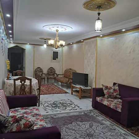 شقة مميزة جدا في قلب العاصمة قريبة من جميع الأماكن والخدمات Cairo Exterior photo