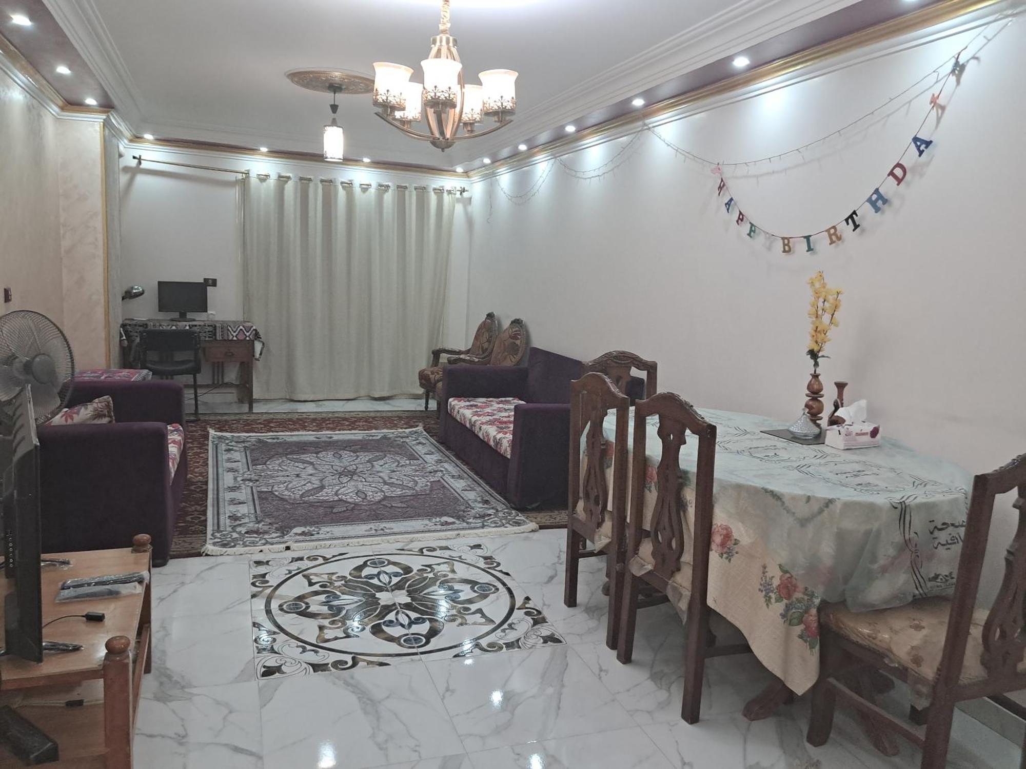 مميزة جدا في قلب العاصمة قريبة من جميع الأماكن والخدمات Apartment *