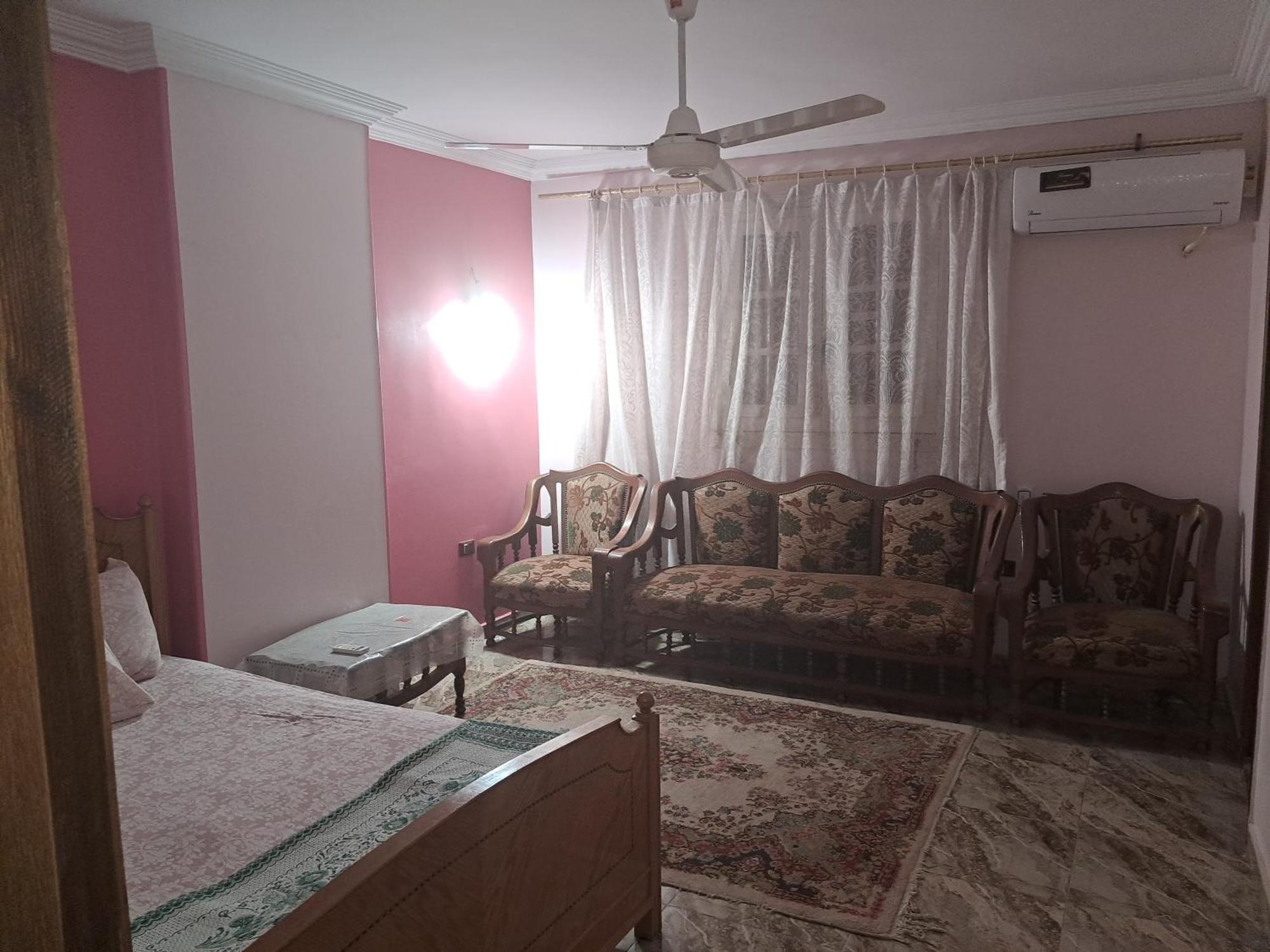 Apartment مميزة جدا في قلب العاصمة قريبة من جميع الأماكن والخدمات Cairo
